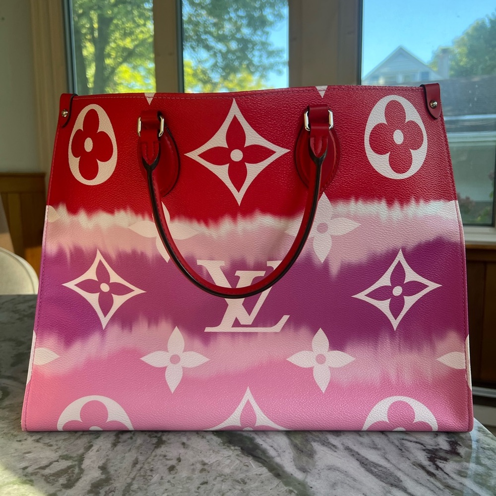 Louis Vuitton Monogram Escale Tie-Dye OnTheGo GM Tote